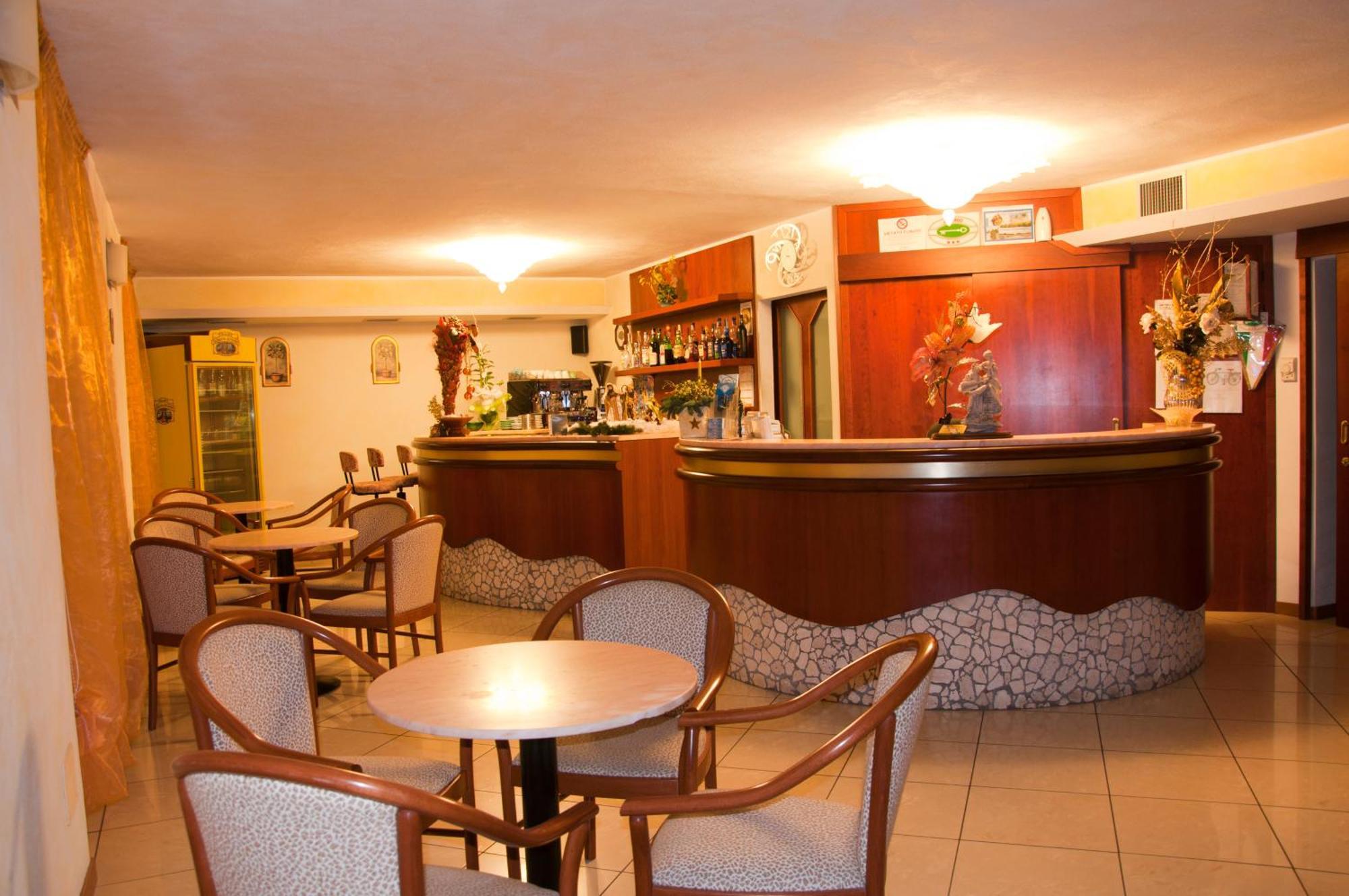 Hotel Beppe Rímini Exterior foto
